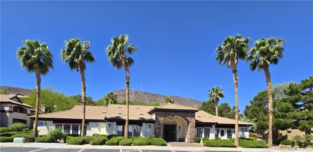 MLS: 2684425 Condo For Sale