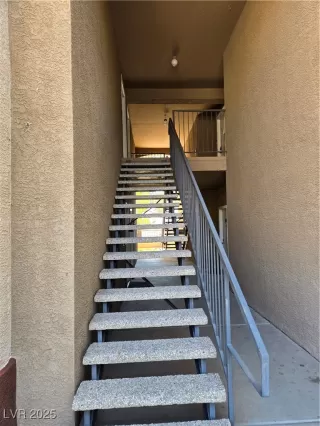 Photo #3: 2684425 Listing 