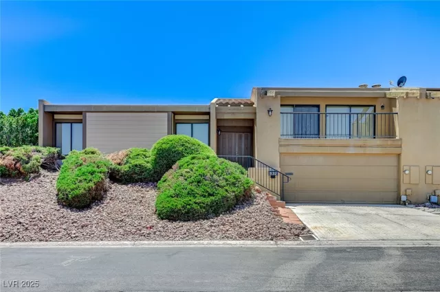 MLS: 2684429 Condo For Sale