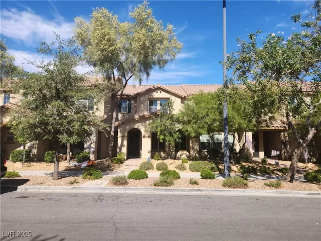 MLS: 2684434 Condo For Sale