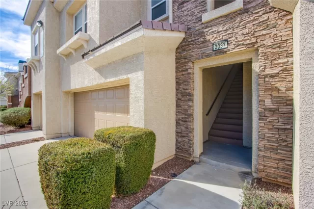 MLS: 2684472 Condo For Sale