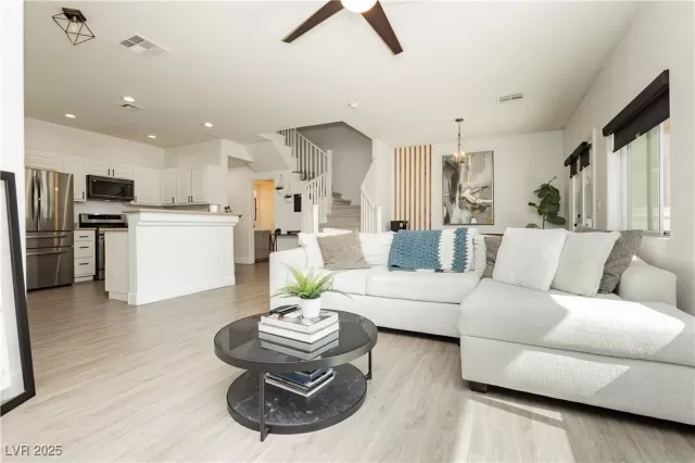 MLS: 2684480 Condo For Sale