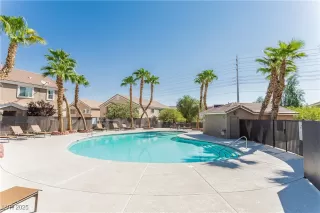 Photo #3: 2684480 Listing