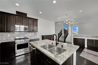 Photo #1: 2684482 Listing 