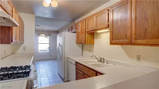 Photo #4: 2684497 Listing