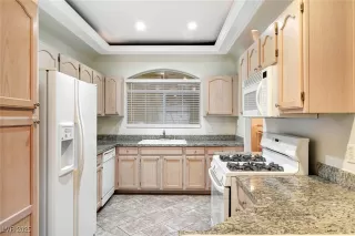 Photo #6: 2684505 Listing