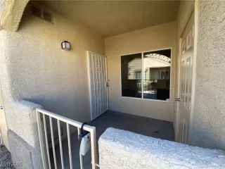 Photo #3: 2684561 Listing 