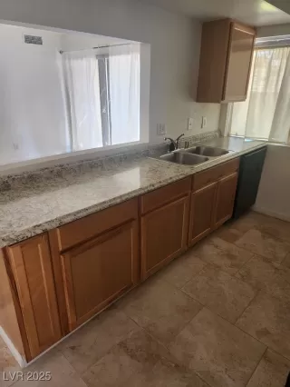 Photo #5: 2684575 Listing 