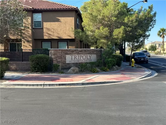 MLS: 2684586 Condo For Sale