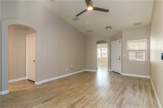 Photo #4: 2684607 Listing 