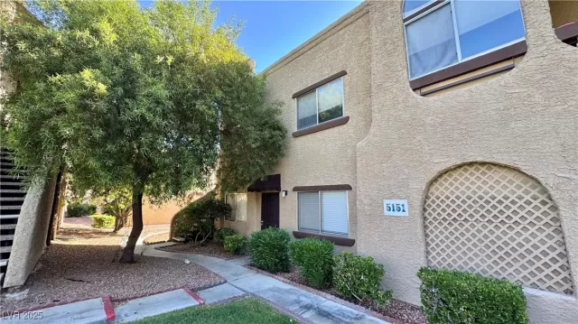 MLS: 2684642 Condo For Sale