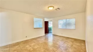 Photo #3: 2684642 Listing 