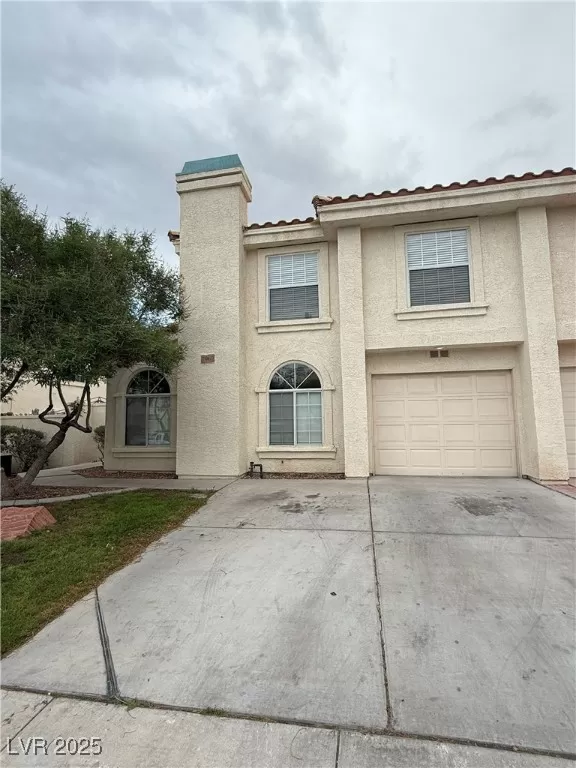 MLS: 2684650 Condo For Sale