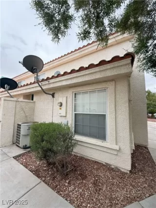 Photo #1: 2684650 Listing