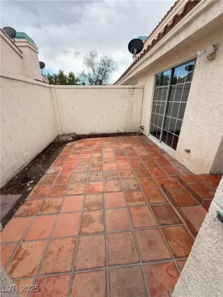 Photo #2: 2684650 Listing