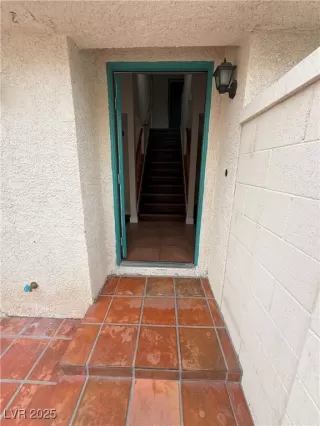 Photo #3: 2684650 Listing