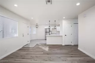 Photo #5: 2684659 Listing 