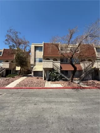 Photo #1: 2684660 Listing 