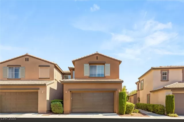 MLS: 2684666 Condo For Sale