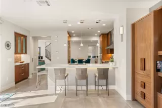 Photo #2: 2684666 Listing 