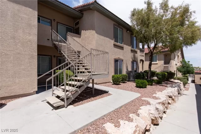 MLS: 2684697 Condo For Sale