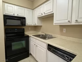 Photo #5: 2684700 Listing 