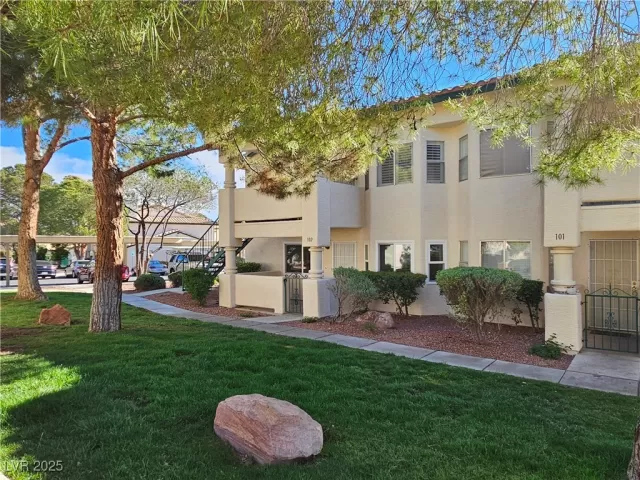 MLS: 2684702 Condo For Sale