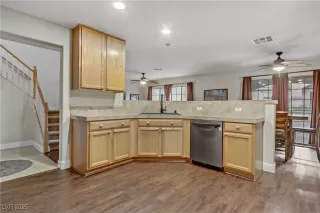 Photo #3: 2684804 Listing