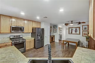 Photo #5: 2684804 Listing