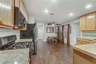 Photo #6: 2684804 Listing