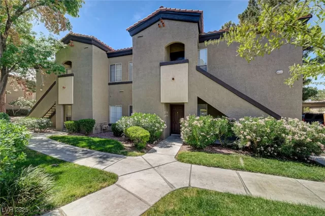 MLS: 2684811 Condo For Sale