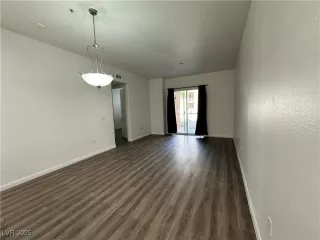 Photo #2: 2684817 Listing 