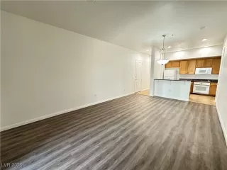 Photo #3: 2684817 Listing 