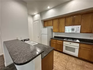 Photo #4: 2684817 Listing 