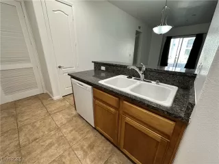 Photo #5: 2684817 Listing 