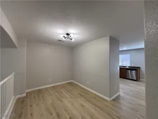 Photo #4: 2684827 Listing 