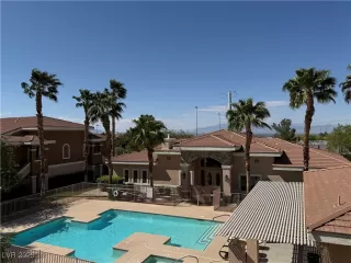 Photo #1: 2684832 Listing 