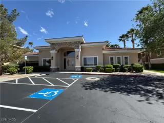 Photo #3: 2684832 Listing 