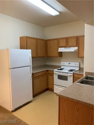 Photo #5: 2684844 Listing