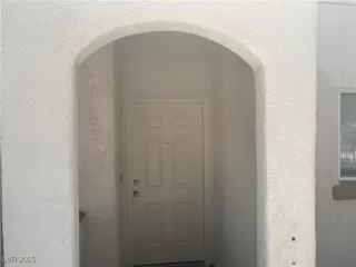 Photo #2: 2684850 Listing 