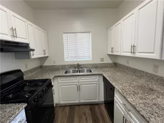 Photo #5: 2684850 Listing 