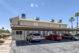 Photo #2: 2684856 Listing