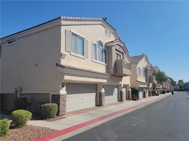 MLS: 2684864 Condo For Sale