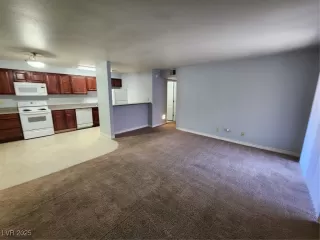 Photo #2: 2684895 Listing 