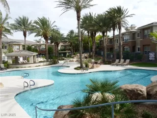 Photo #2: 2684914 Listing 