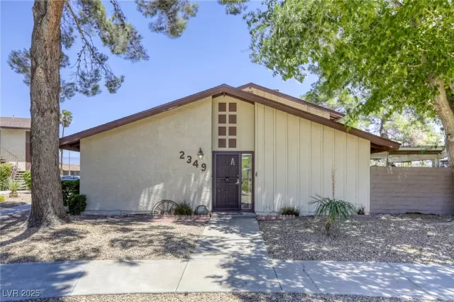 MLS: 2684921 Condo For Sale