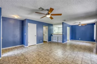 Photo #6: 2684921 Listing