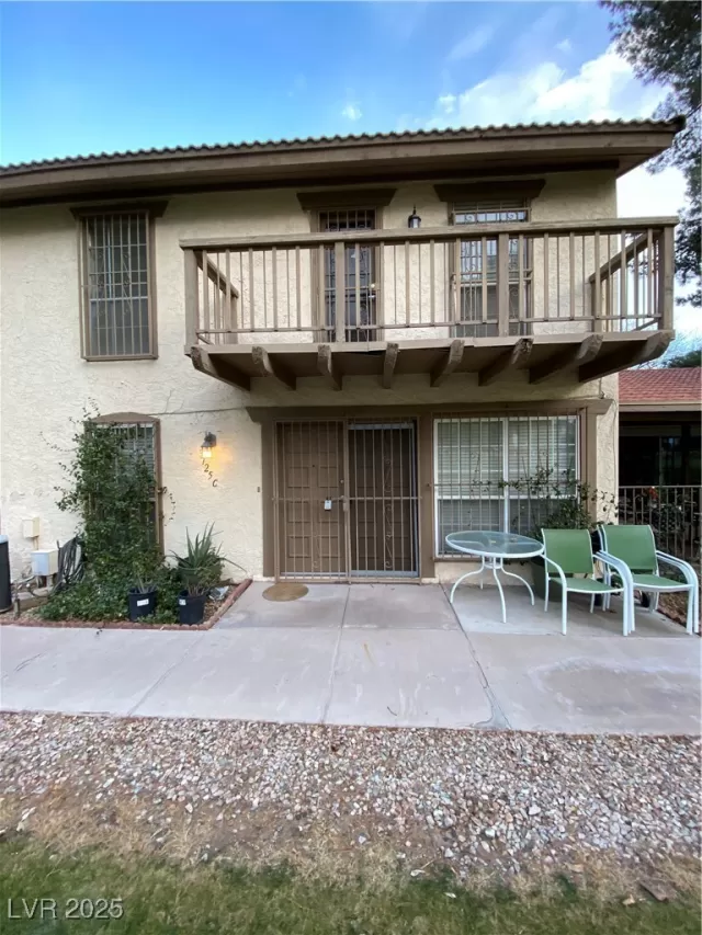 MLS: 2684931 Condo For Sale