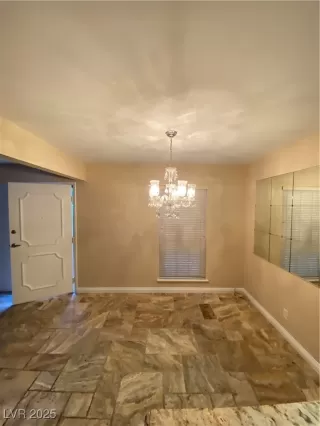 Photo #5: 2684931 Listing 