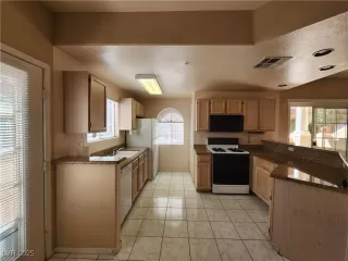 Photo #4: 2684939 Listing 
